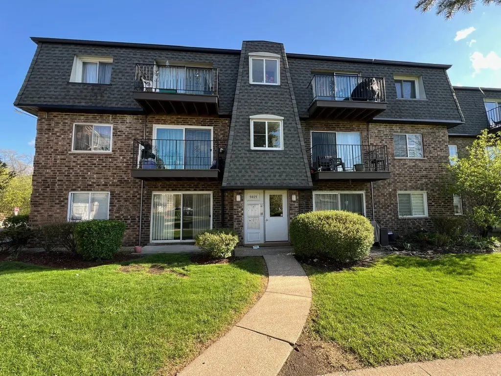 9409 Bay Colony Drive Des Plaines IL 60016
