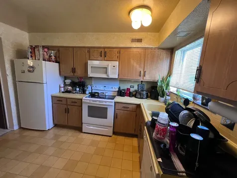 9409 Bay Colony Drive Des Plaines IL 60016