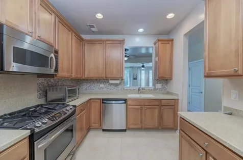 2886 Edgewater Drive Elgin IL 60124