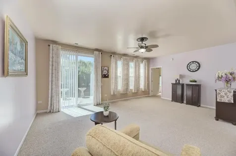 2886 Edgewater Drive Elgin IL 60124