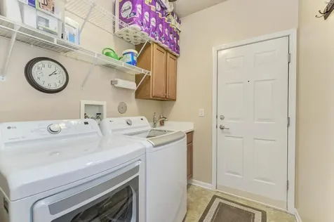 2886 Edgewater Drive Elgin IL 60124
