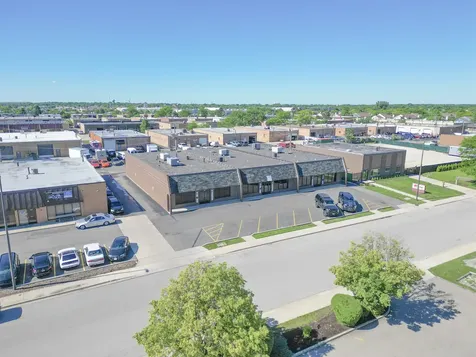 1541 Bourbon Parkway Streamwood IL 60107