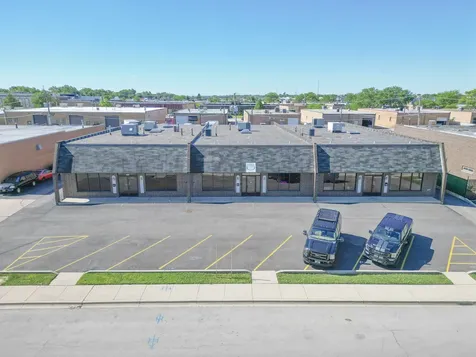 1541 Bourbon Parkway Streamwood IL 60107