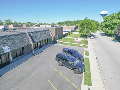 1541 Bourbon Parkway Streamwood IL 60107