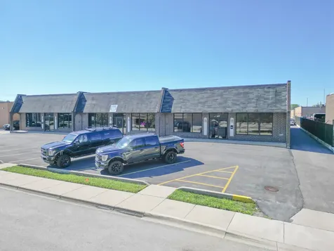 1541 Bourbon Parkway Streamwood IL 60107