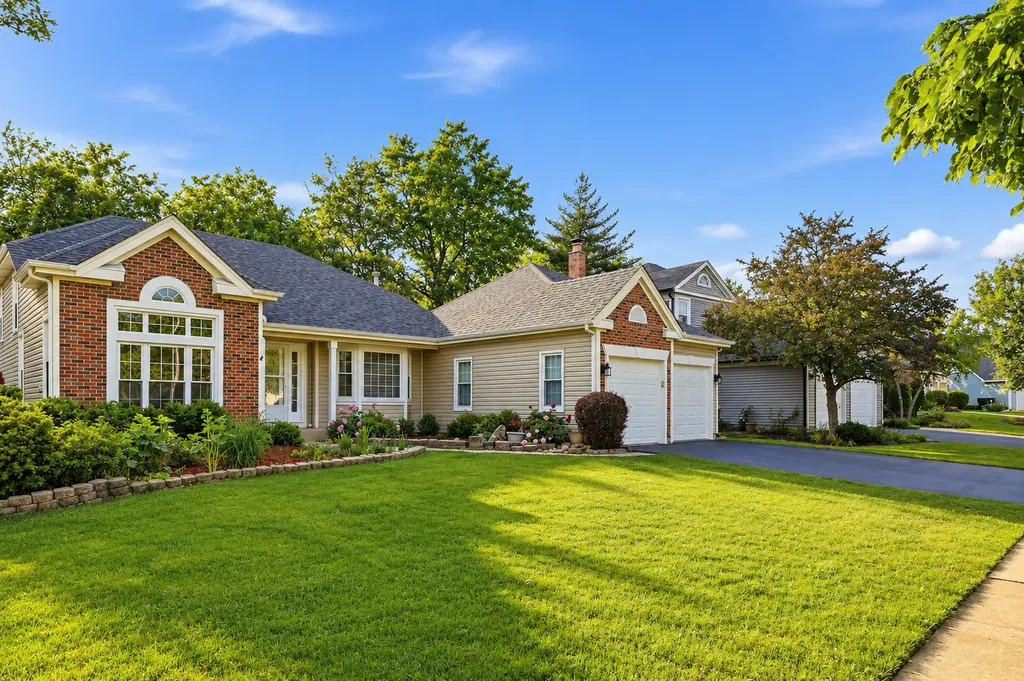 4310 Forest Glen Drive Hoffman Estates IL 60192