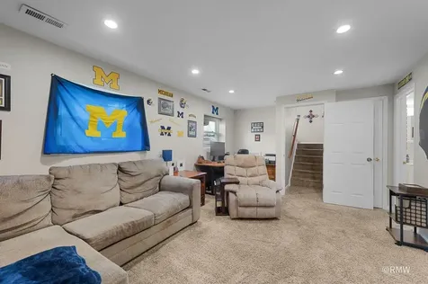 922 Capistrano Terrace Bartlett IL 60103