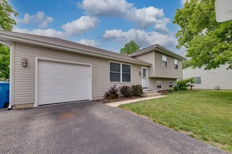 922 Capistrano Terrace Bartlett IL 60103