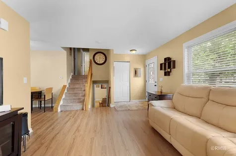 922 Capistrano Terrace Bartlett IL 60103
