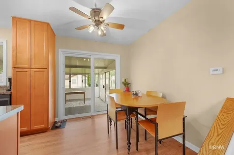 922 Capistrano Terrace Bartlett IL 60103