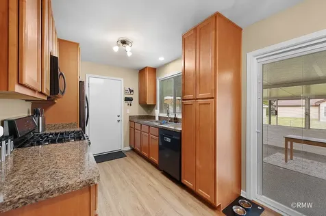 922 Capistrano Terrace Bartlett IL 60103
