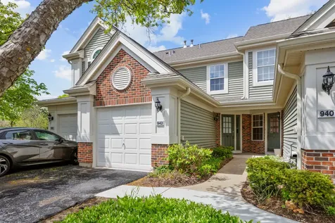 942 Little Falls Court Elk Grove Village IL 60007
