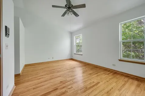 942 Little Falls Court Elk Grove Village IL 60007