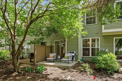 942 Little Falls Court Elk Grove Village IL 60007