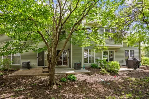 942 Little Falls Court Elk Grove Village IL 60007
