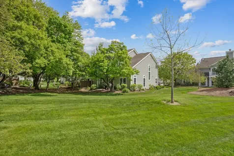 942 Little Falls Court Elk Grove Village IL 60007