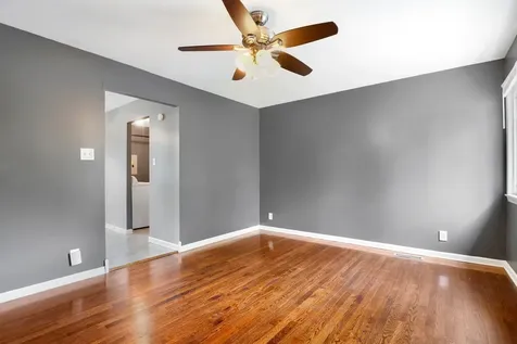 231 West 35th Street Steger IL 60475