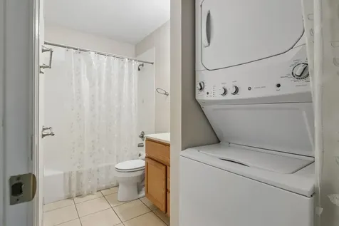 74 Commonwealth Court Vernon Hills IL 60061
