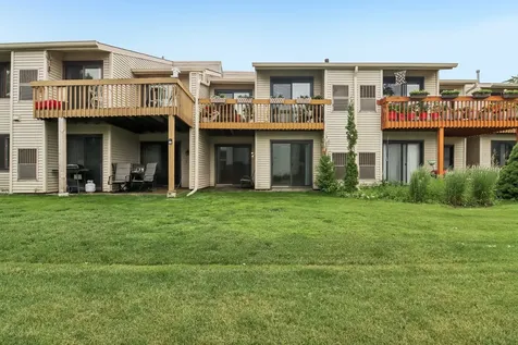 74 Commonwealth Court Vernon Hills IL 60061
