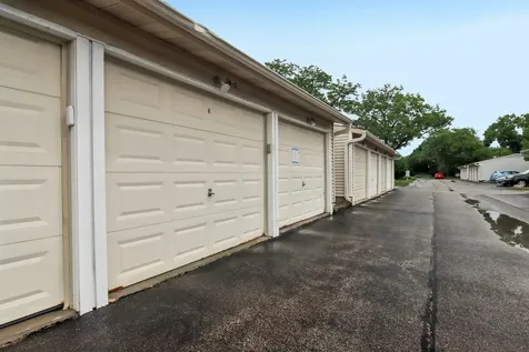 74 Commonwealth Court Vernon Hills IL 60061