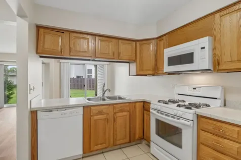 74 Commonwealth Court Vernon Hills IL 60061