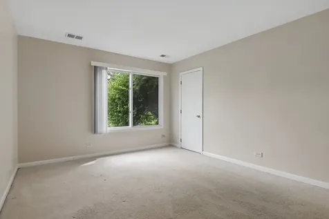 74 Commonwealth Court Vernon Hills IL 60061