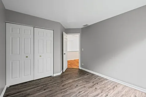 4456 West Lawn Avenue Waukegan IL 60085