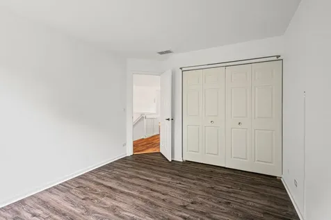 4456 West Lawn Avenue Waukegan IL 60085