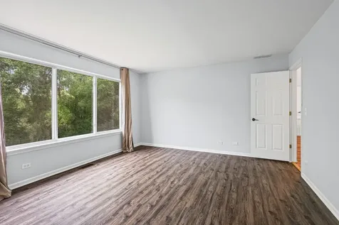 4456 West Lawn Avenue Waukegan IL 60085