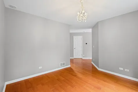 4456 West Lawn Avenue Waukegan IL 60085