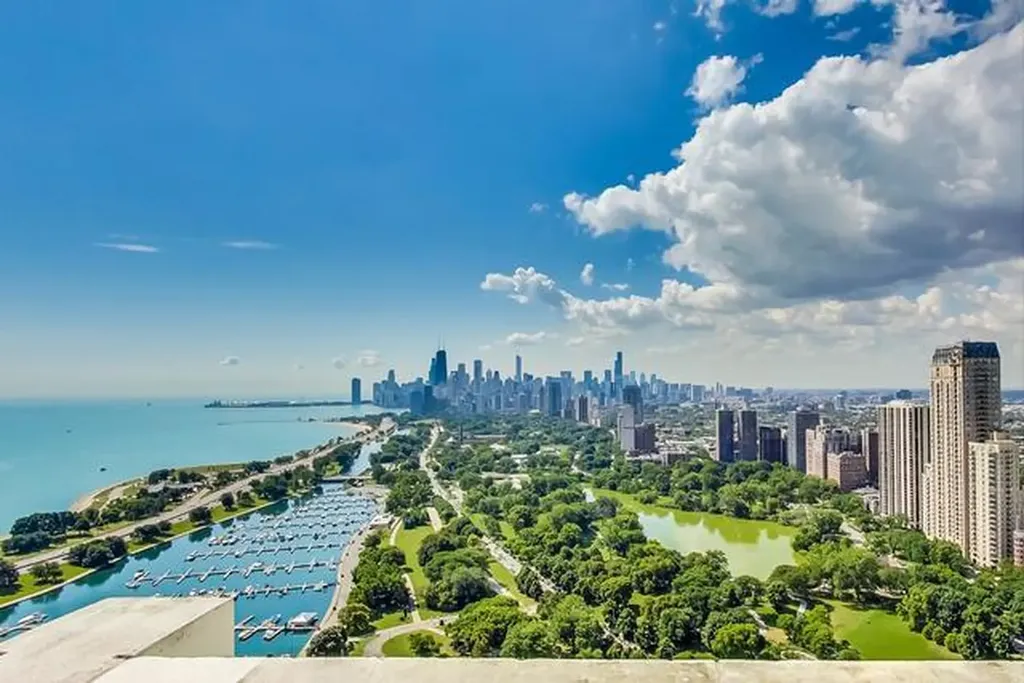 2800 North Lake Shore Drive Chicago IL 60657
