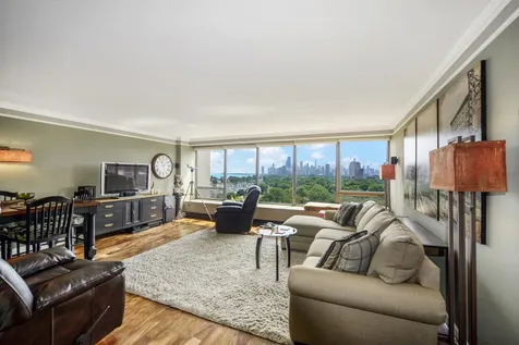 2800 North Lake Shore Drive Chicago IL 60657
