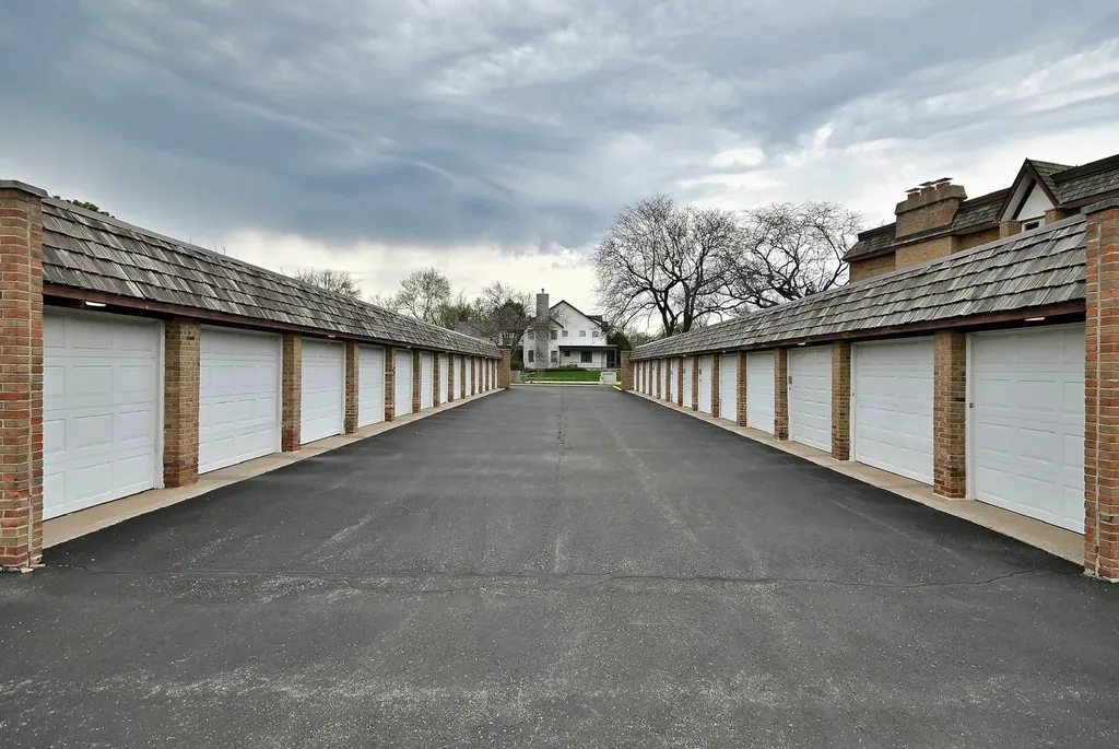 360 Claymoor Avenue Hinsdale IL 60521