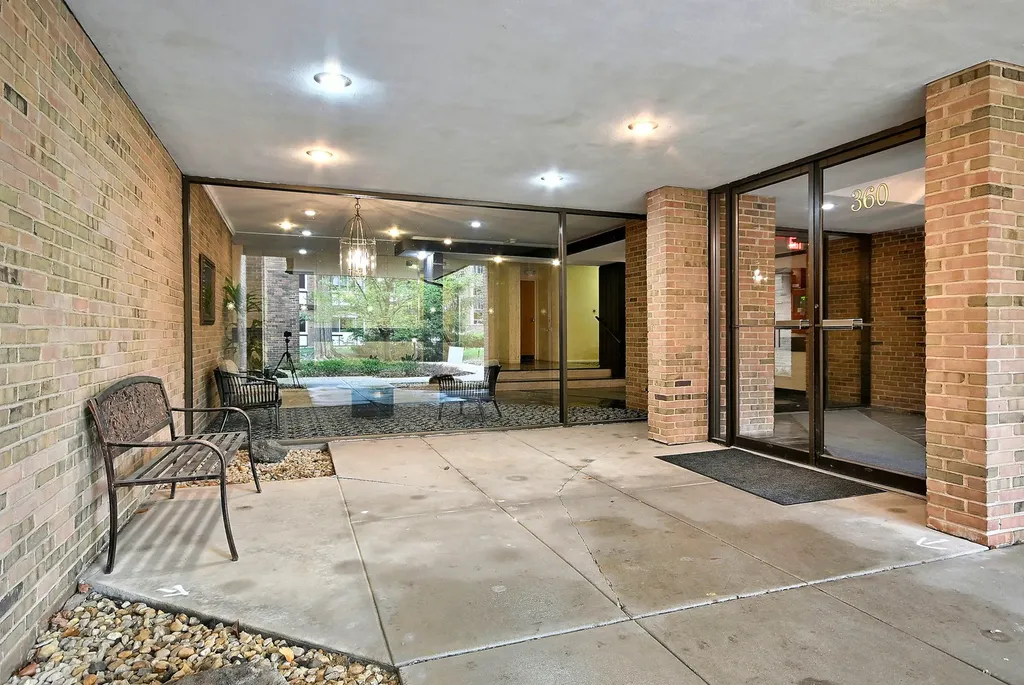 360 Claymoor Avenue Hinsdale IL 60521