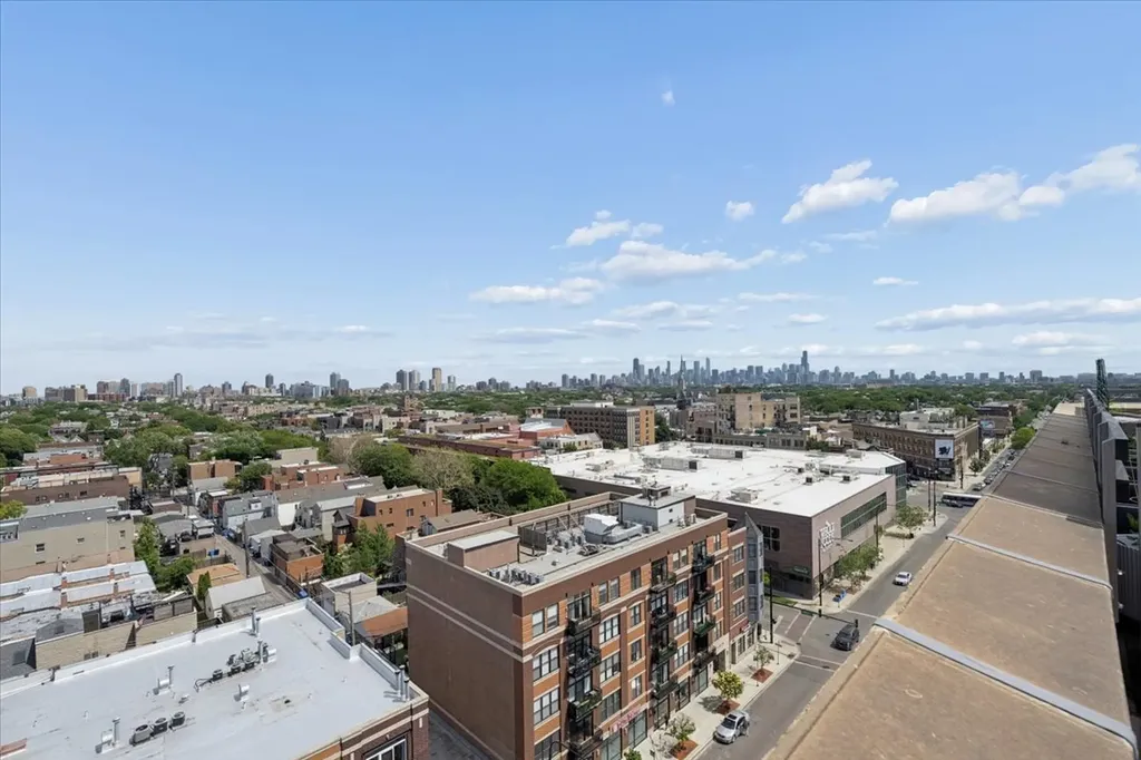 1601 West School Street Chicago IL 60657