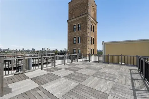 1601 West School Street Chicago IL 60657