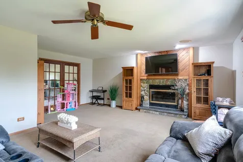 913 Cherokee Court Lake Villa IL 60046