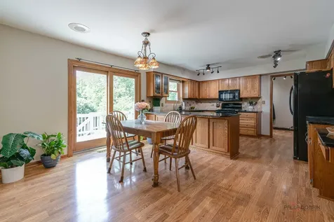 913 Cherokee Court Lake Villa IL 60046