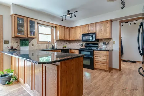 913 Cherokee Court Lake Villa IL 60046