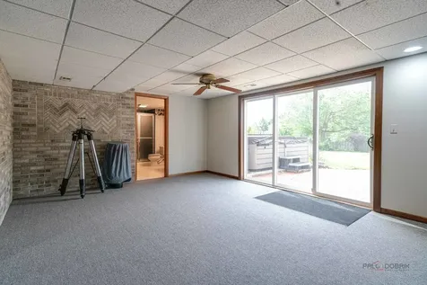 913 Cherokee Court Lake Villa IL 60046