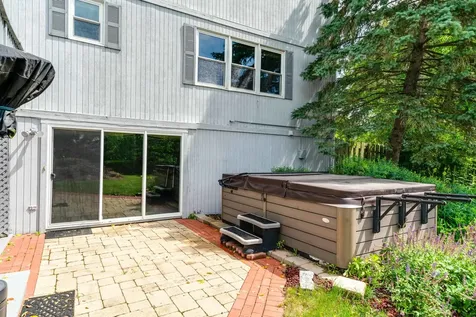 913 Cherokee Court Lake Villa IL 60046