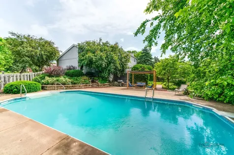 913 Cherokee Court Lake Villa IL 60046