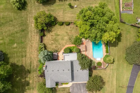 913 Cherokee Court Lake Villa IL 60046
