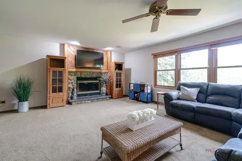 913 Cherokee Court Lake Villa IL 60046