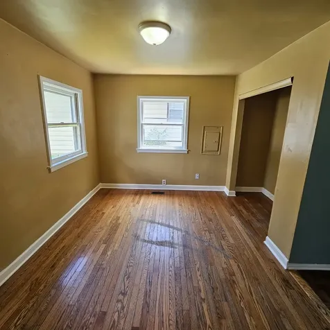 611 Golfview Drive Round Lake Beach IL 60073