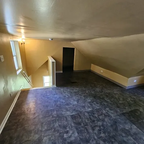 611 Golfview Drive Round Lake Beach IL 60073