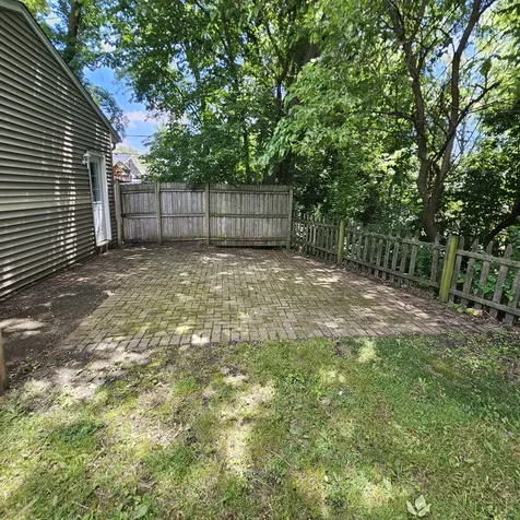 611 Golfview Drive Round Lake Beach IL 60073