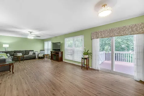 1940 Waverly Lane Algonquin IL 60102