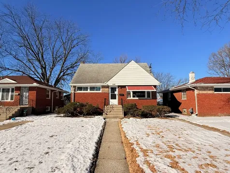 326 Clyde Avenue Calumet City IL 60409