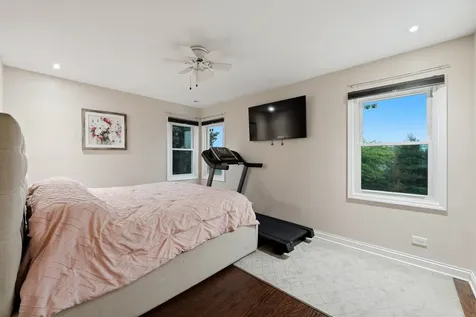 10 Washington Court Streamwood IL 60107